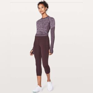 Lululemon Speed Up Crop 20"
Black Cherry Size 12